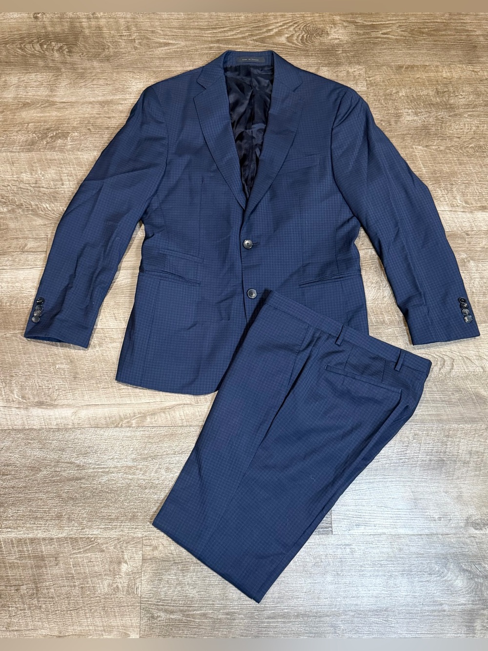 Hugo Boss Mens Navy Blue/ Black Checkered Pants Suit two button 36S  fashion lux